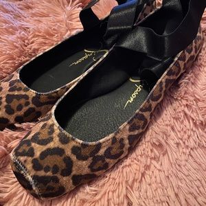 Jessica Simpson Mandalaye /Alicia Leopard /Ballet